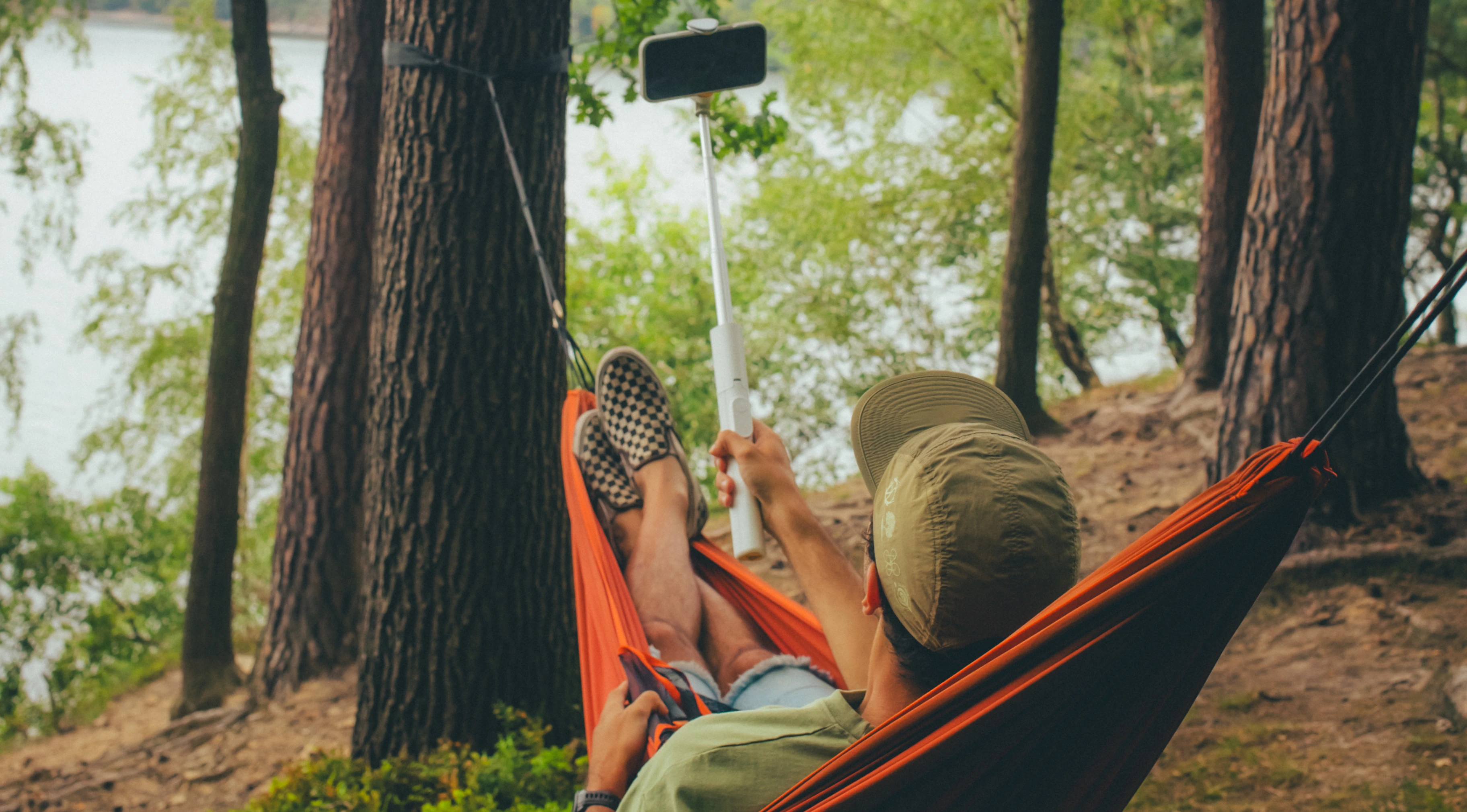 Spacecase Selfie Stick Pro Bluetooth — widok produktu w kolorze białym